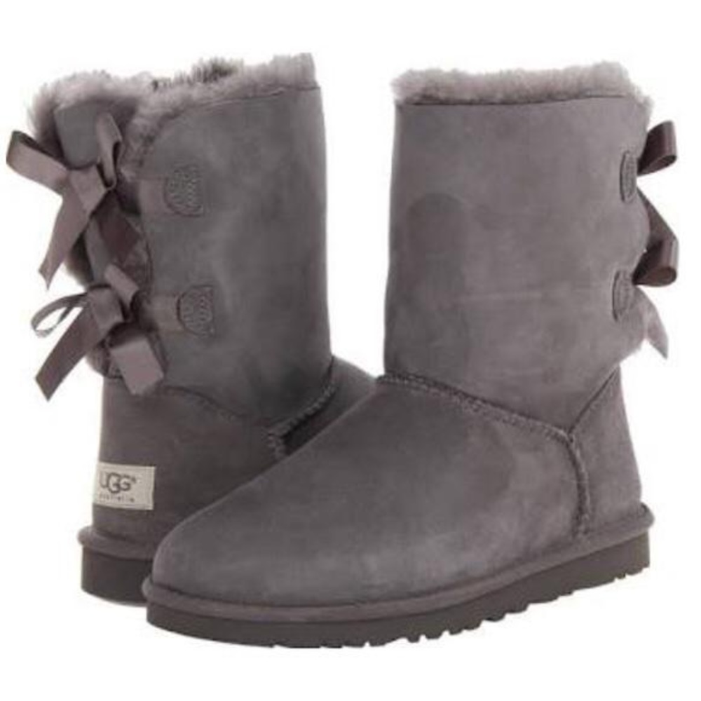 Bailey Bow II UGG great condition!